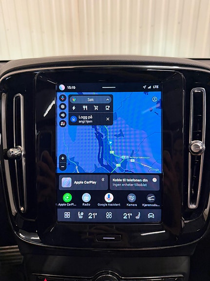 Volvo XC40 16 of 23