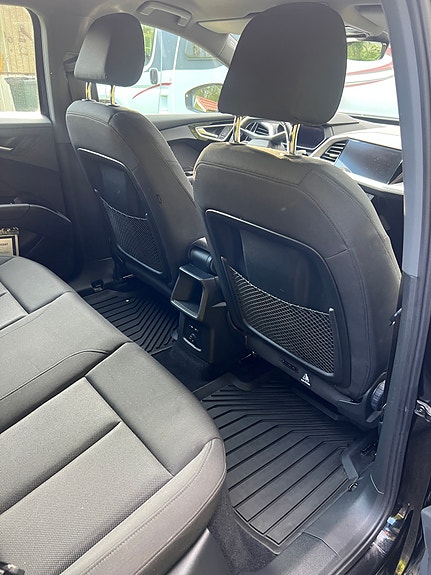 Audi Q4 e-tron 12 of 17