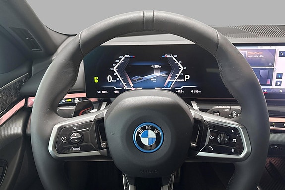 BMW i5 12 of 22