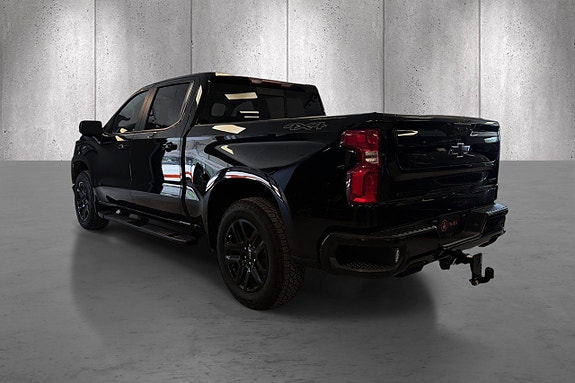Chevrolet Silverado 1500 3 of 26