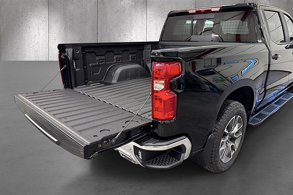 Chevrolet Silverado 1500 6 of 30