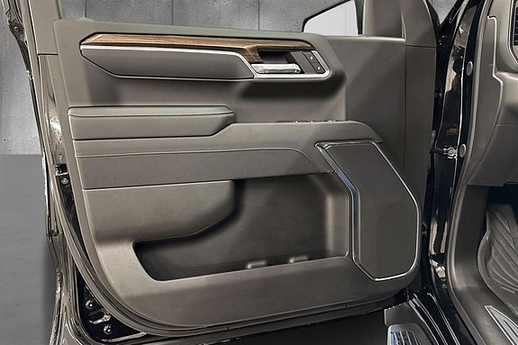 Chevrolet Silverado 1500 18 of 30
