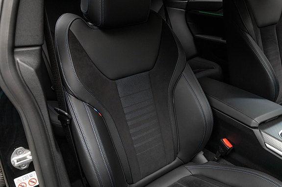 BMW i4 22 of 30