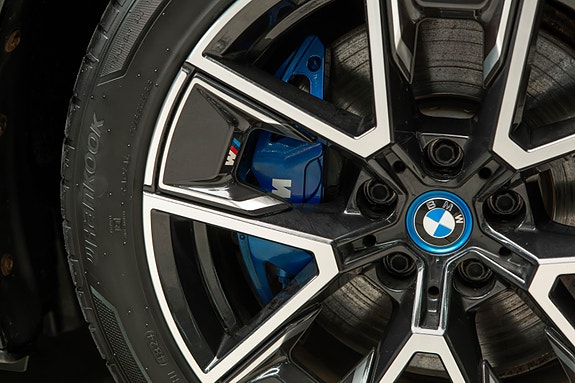 BMW i4 9 of 30