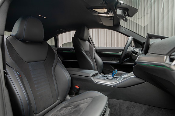 BMW i4 19 of 30