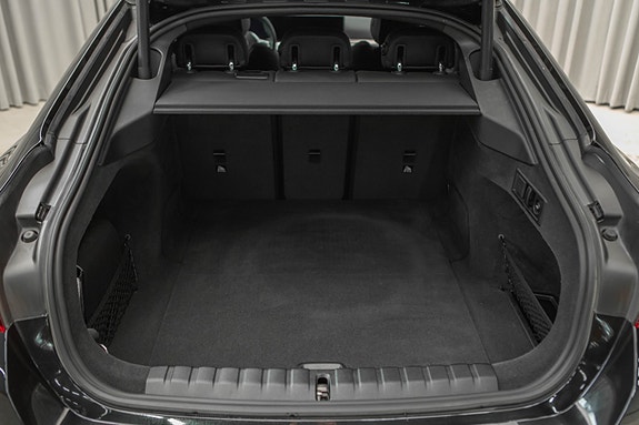 BMW i4 18 of 30