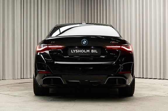 BMW i4 17 of 30