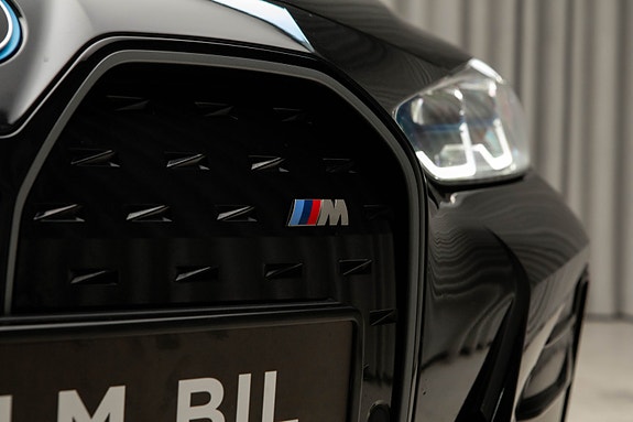 BMW i4 6 of 30