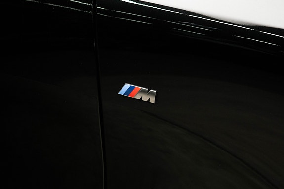 BMW i4 7 of 30