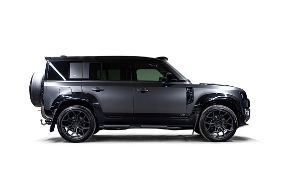 Land Rover Defender 110 11 of 30