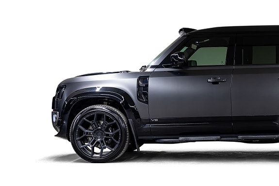 Land Rover Defender 110 9 of 30