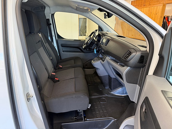 Peugeot e-Expert 10 of 21