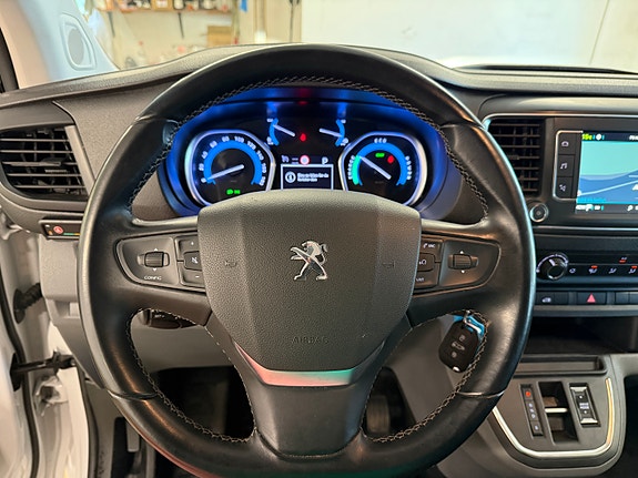 Peugeot e-Expert 11 of 21