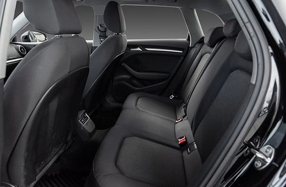 Audi e-tron 10 of 10