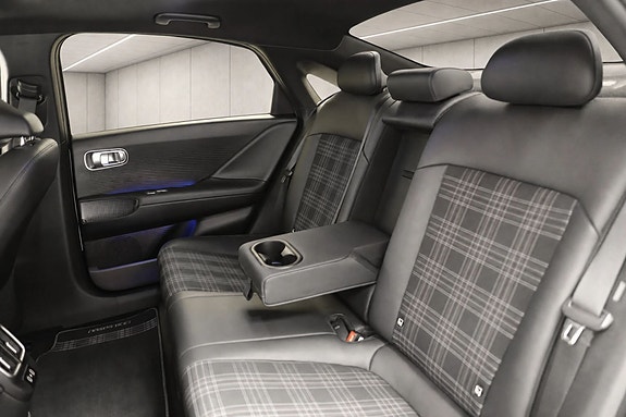 Hyundai Ioniq 6 30 of 30