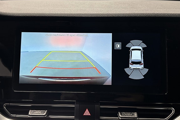 Kia e-Niro 10 of 15