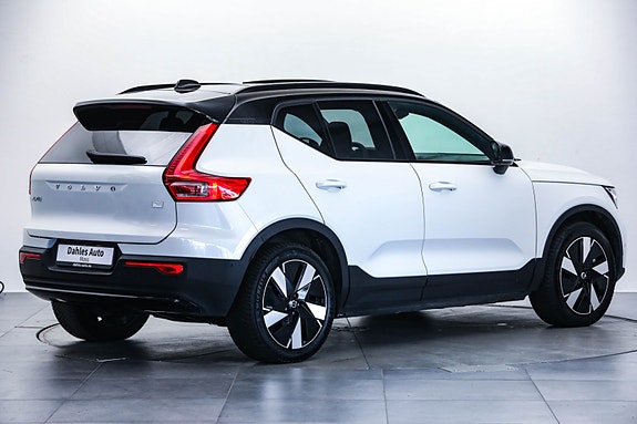 Volvo XC40 11 of 30