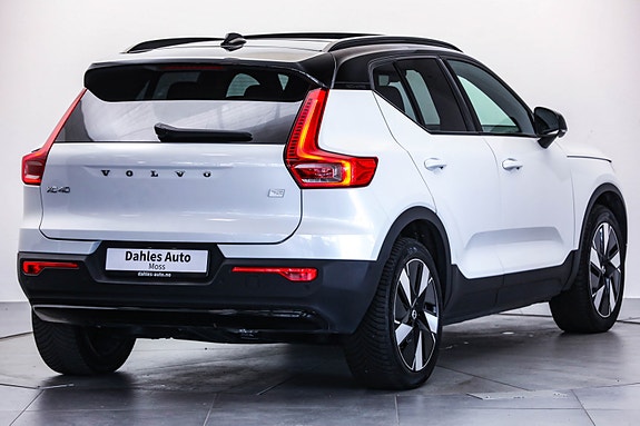 Volvo XC40 10 of 30
