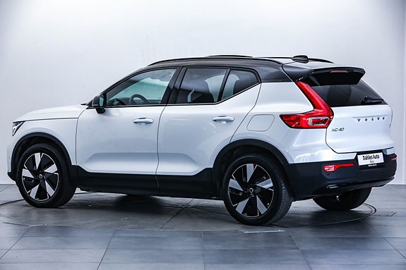 Volvo XC40 7 of 30