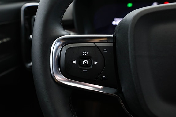 Volvo XC40 23 of 30