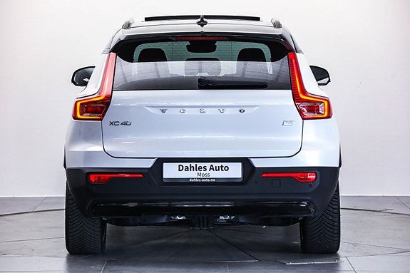 Volvo XC40 9 of 30