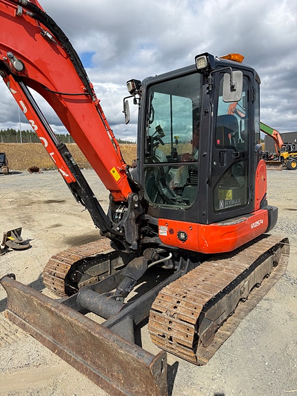 Kubota KX057-4 6 of 16