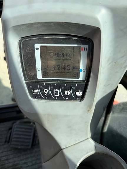 Kubota KX057-4 8 of 16