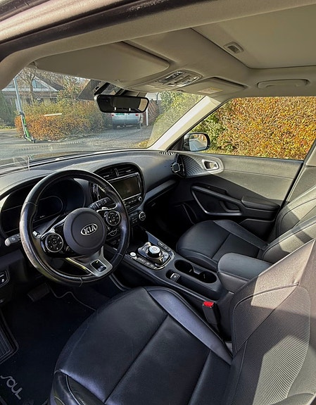 Kia e-Soul 4 of 11