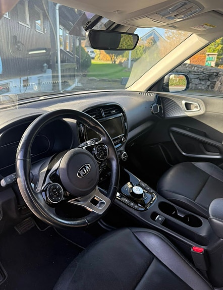 Kia e-Soul 5 of 11
