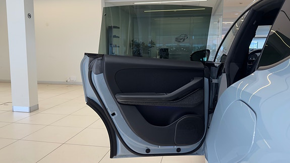 NIO ET5 23 of 30
