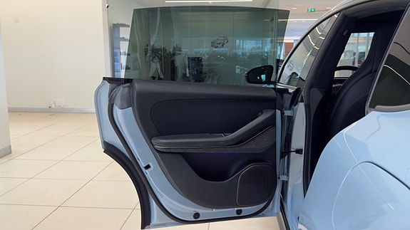 NIO ET5 12 of 30