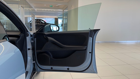 NIO ET5 18 of 30