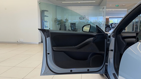 NIO ET5 11 of 30