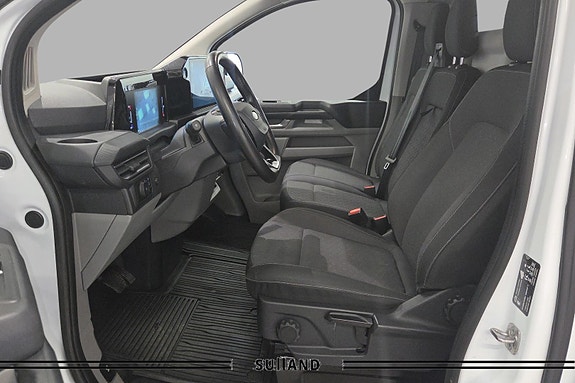 Ford Transit Custom 11 of 19