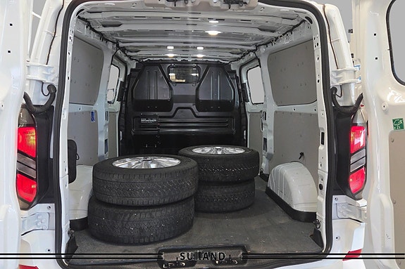 Ford Transit Custom 19 of 19