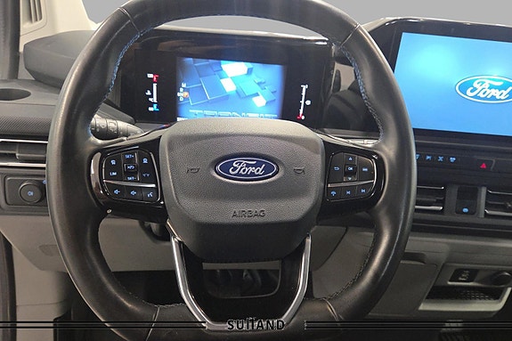 Ford Transit Custom 12 of 19