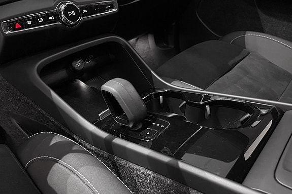 Volvo XC40 18 of 27