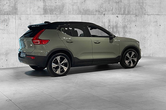 Volvo XC40 7 of 27