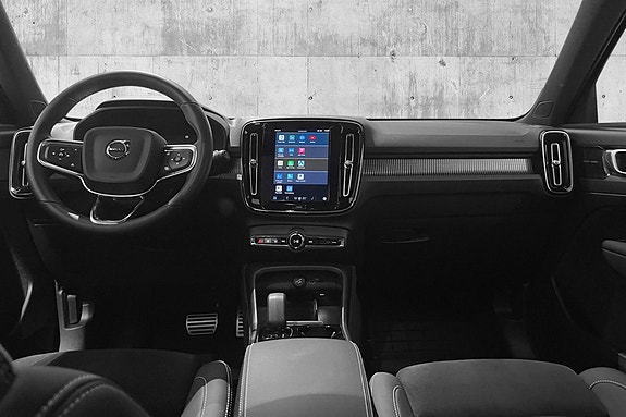 Volvo XC40 15 of 27