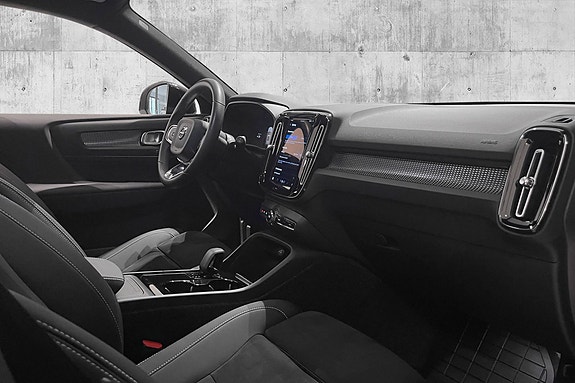 Volvo XC40 20 of 27