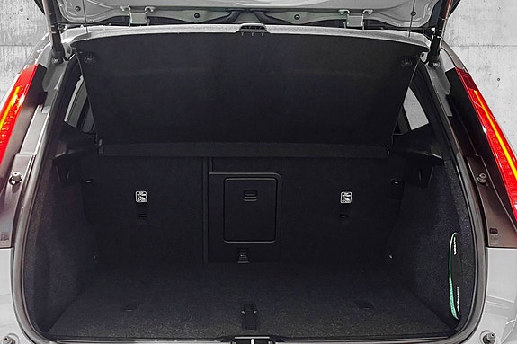 Volvo XC40 12 of 27
