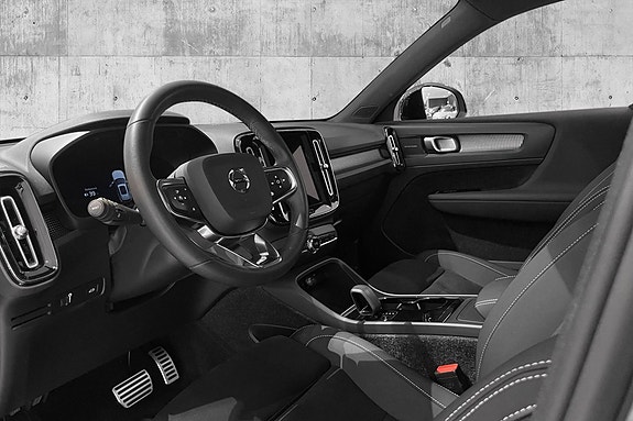 Volvo XC40 22 of 27