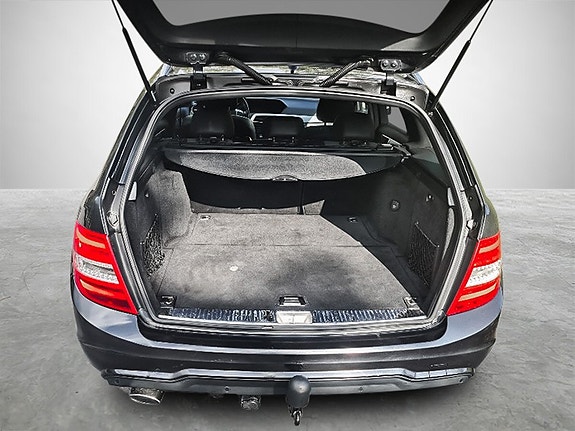 Mercedes-Benz C220 d 17 of 21