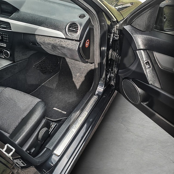 Mercedes-Benz C220 d 14 of 21