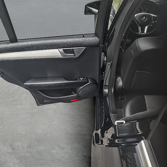 Mercedes-Benz C220 d 15 of 21