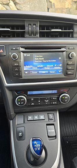 Toyota Auris 27 of 30