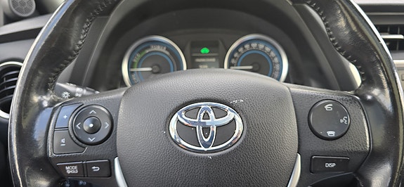 Toyota Auris 22 of 30
