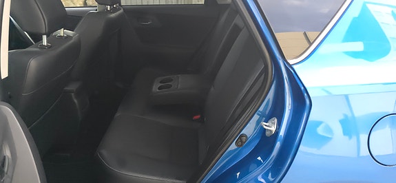 Toyota Auris 10 of 30