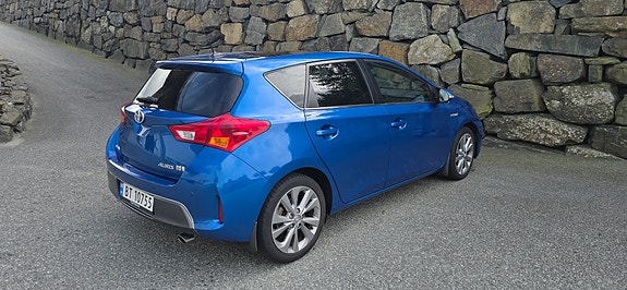 Toyota Auris 6 of 30