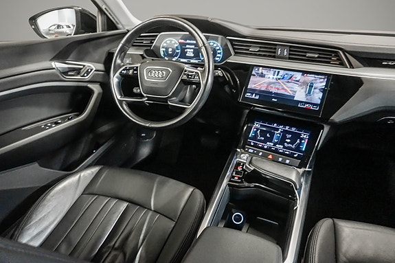 Audi e-tron 21 of 30